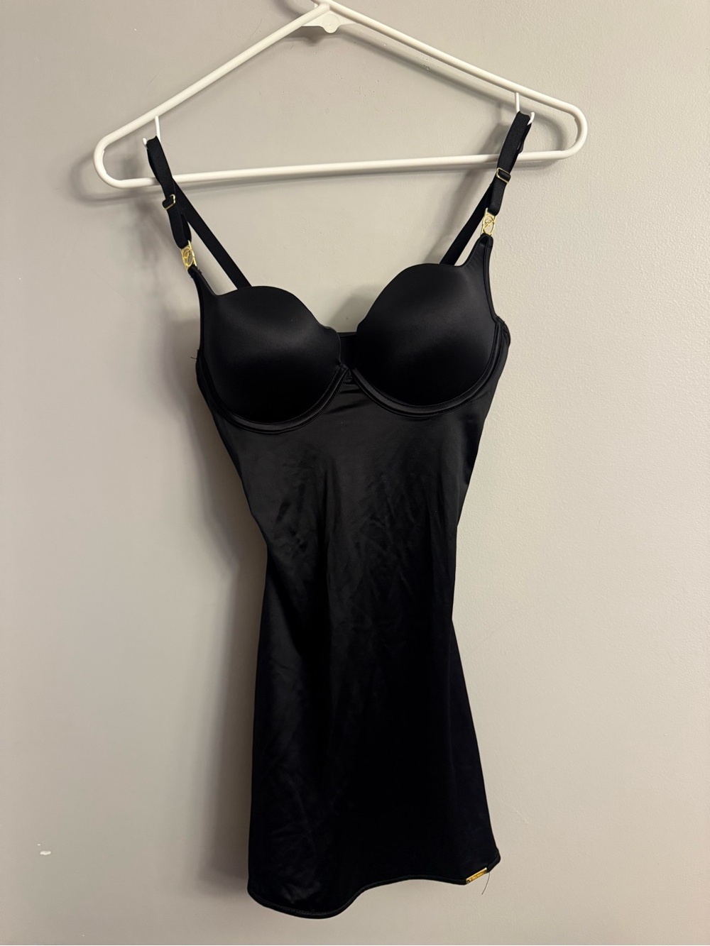 Frederick’s of Hollywood Black Underwire Chemise Slip Small Gold Hardware